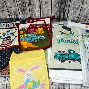 20 piece Kitchen towels - Hot mitts - Pot Holders & Placemat set-(misc. seasons)